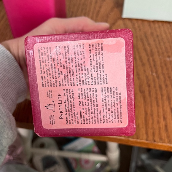 PartyLite Sunset Fiesta 3x6 Square Pillar set of 2 candles NIB - Picture 3 of 4